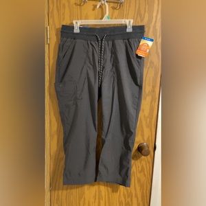 Columbia capri active fit size large